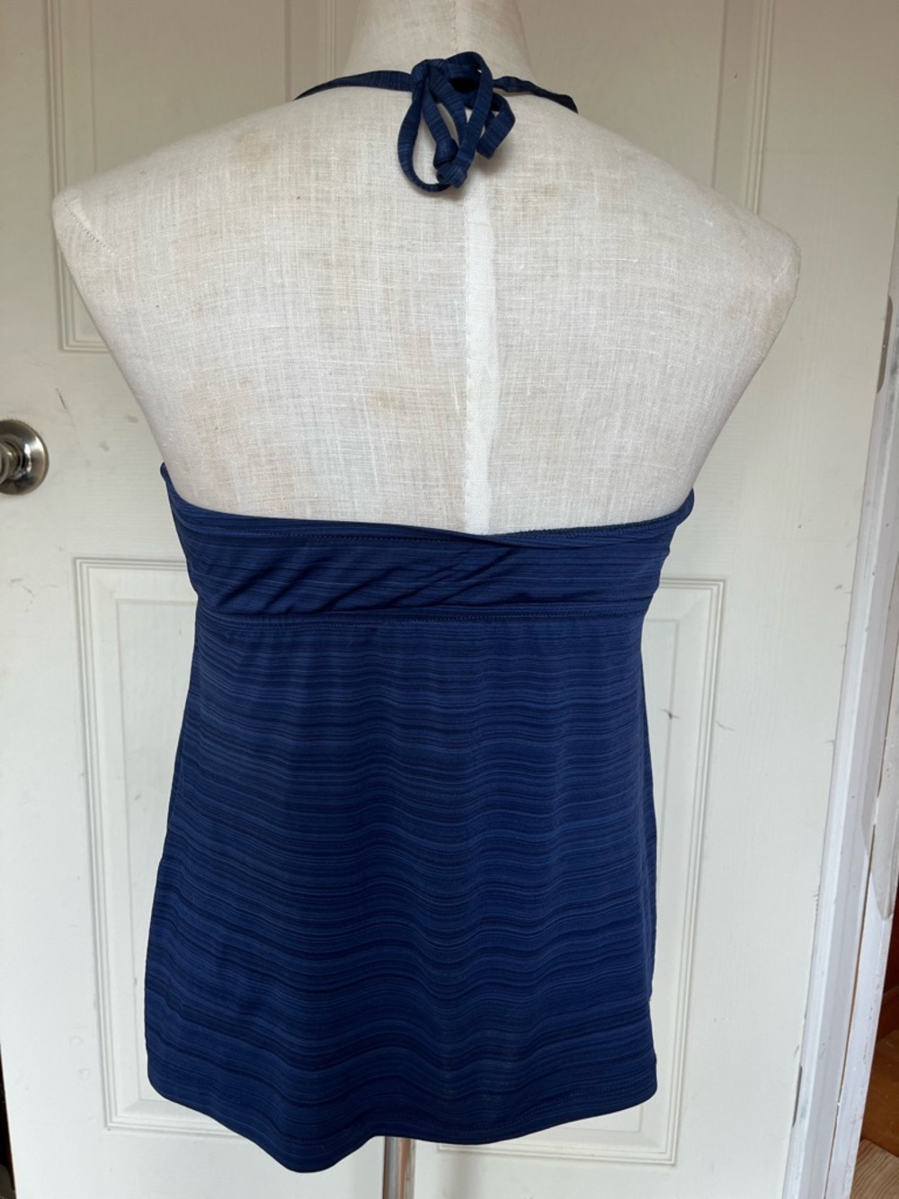 Mossimo tankini swim top size large dark blue removable pads side “bones” - Picture 2 of 7